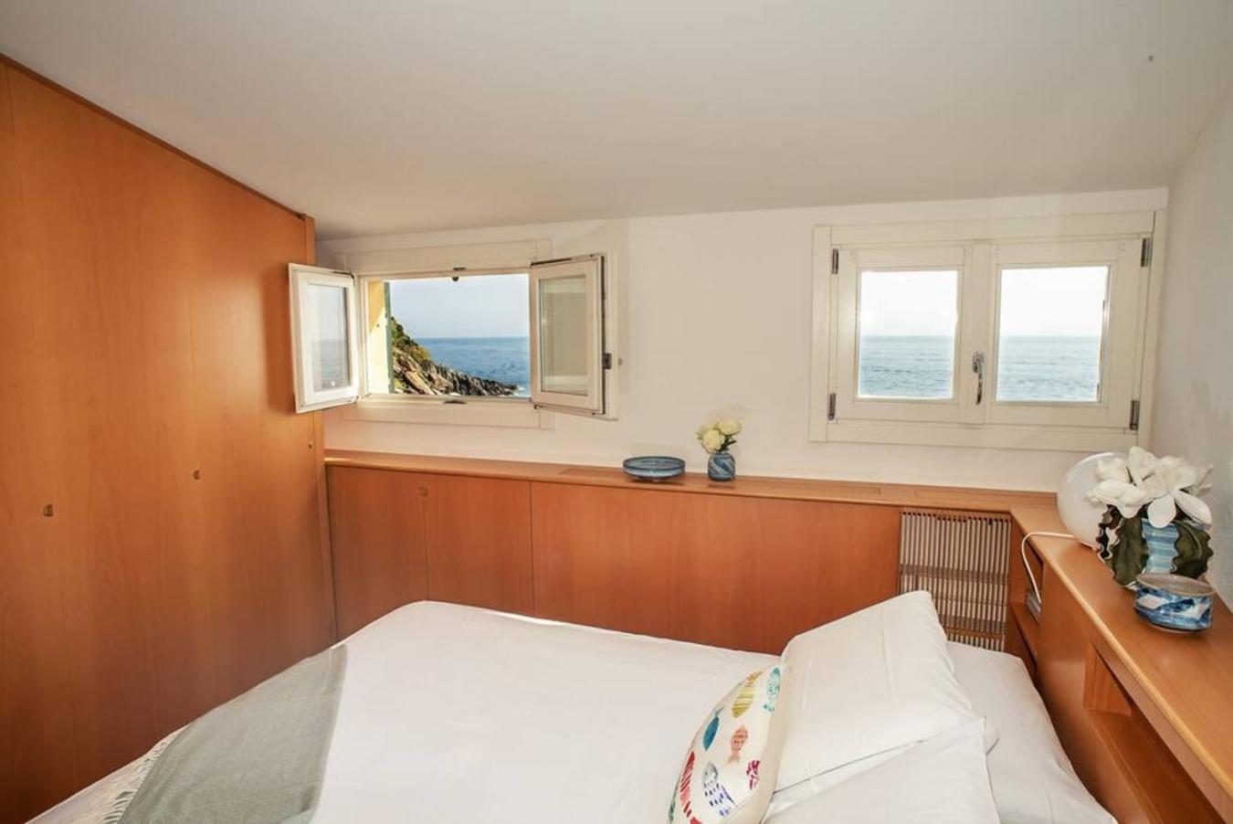 Il Ciasso Romantic Seafront Escape فيرناتْسا المظهر الخارجي الصورة